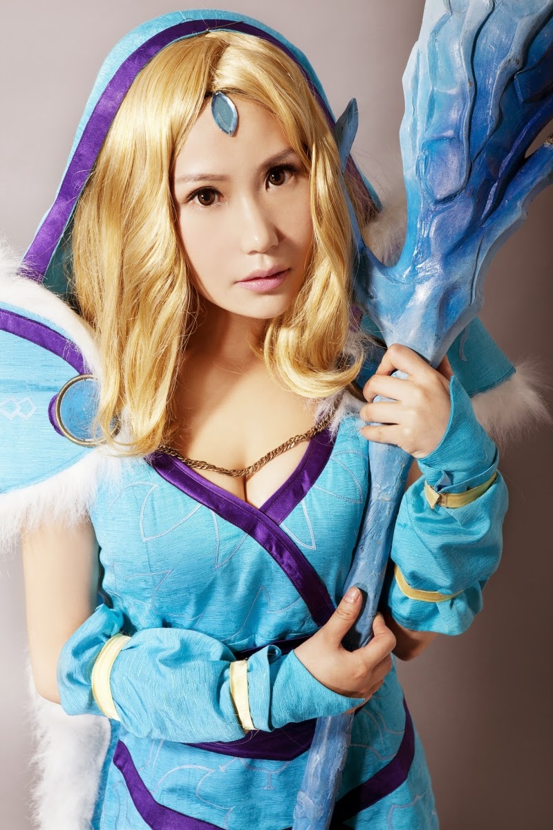 Ngắm loạt cosplay "bốc lửa" của DotA 2 Trung Quốc - Ảnh 2
