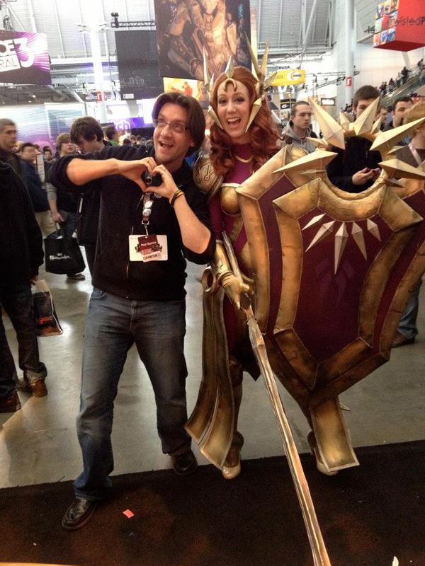 Ngất ngây với cosplay Leona "đẹp như mơ" - Ảnh 4