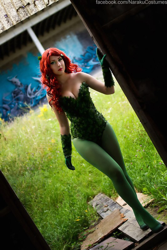 Nàng Poison Ivy xuất hiện ngoài đời cực gợi cảm - Ảnh 3