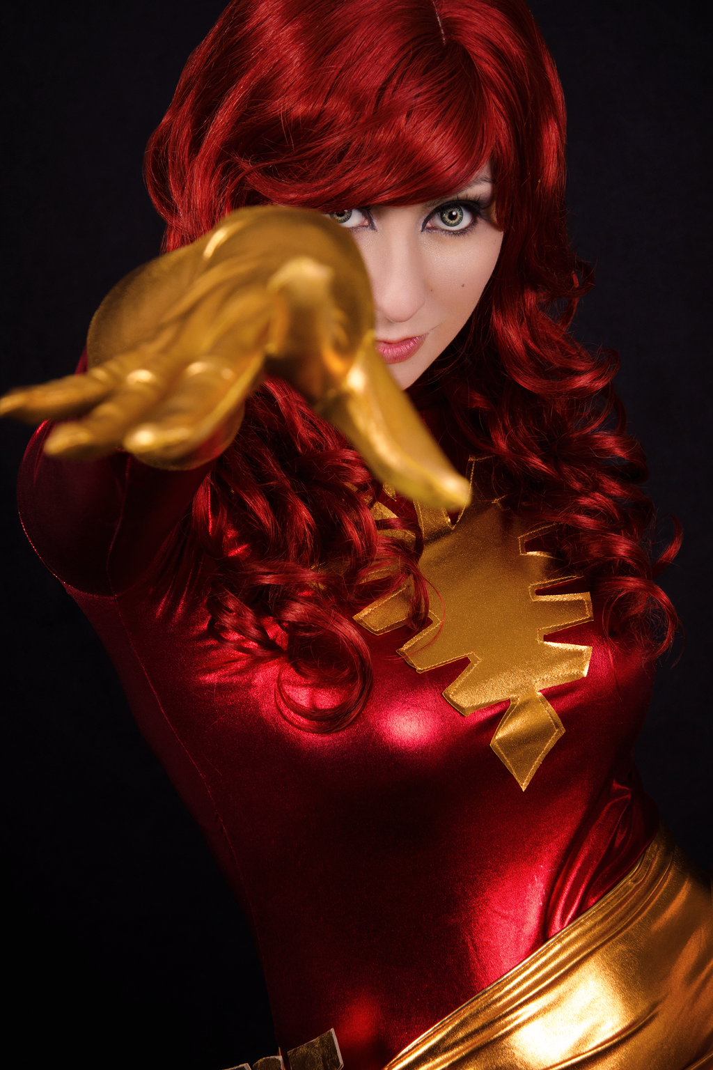 Ấn tượng với cosplay Dark Phoenix của Psyfrost - Ảnh 2