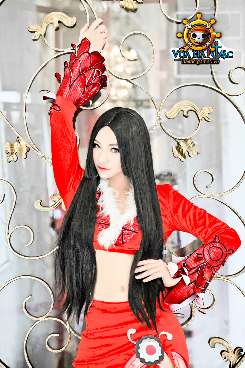Ly Ba Lan quyến rũ với cosplay Boa Hancock - Ảnh 9