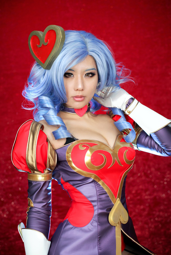 Tasha quyến rũ với cosplay Ashe Mũi Tên Tình Ái - Ảnh 1