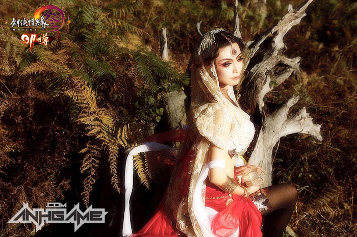 Thiếu nữ Minh Giáo gợi cảm với cosplay VLTK III - Ảnh 1