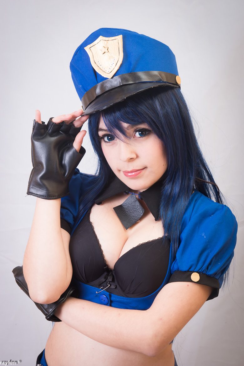 Asami Kyu cực quyến rũ với cosplay Caitlyn - Ảnh 32