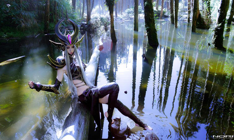 Cosplay Syndra cực ma mị của Milkot - Ảnh 32